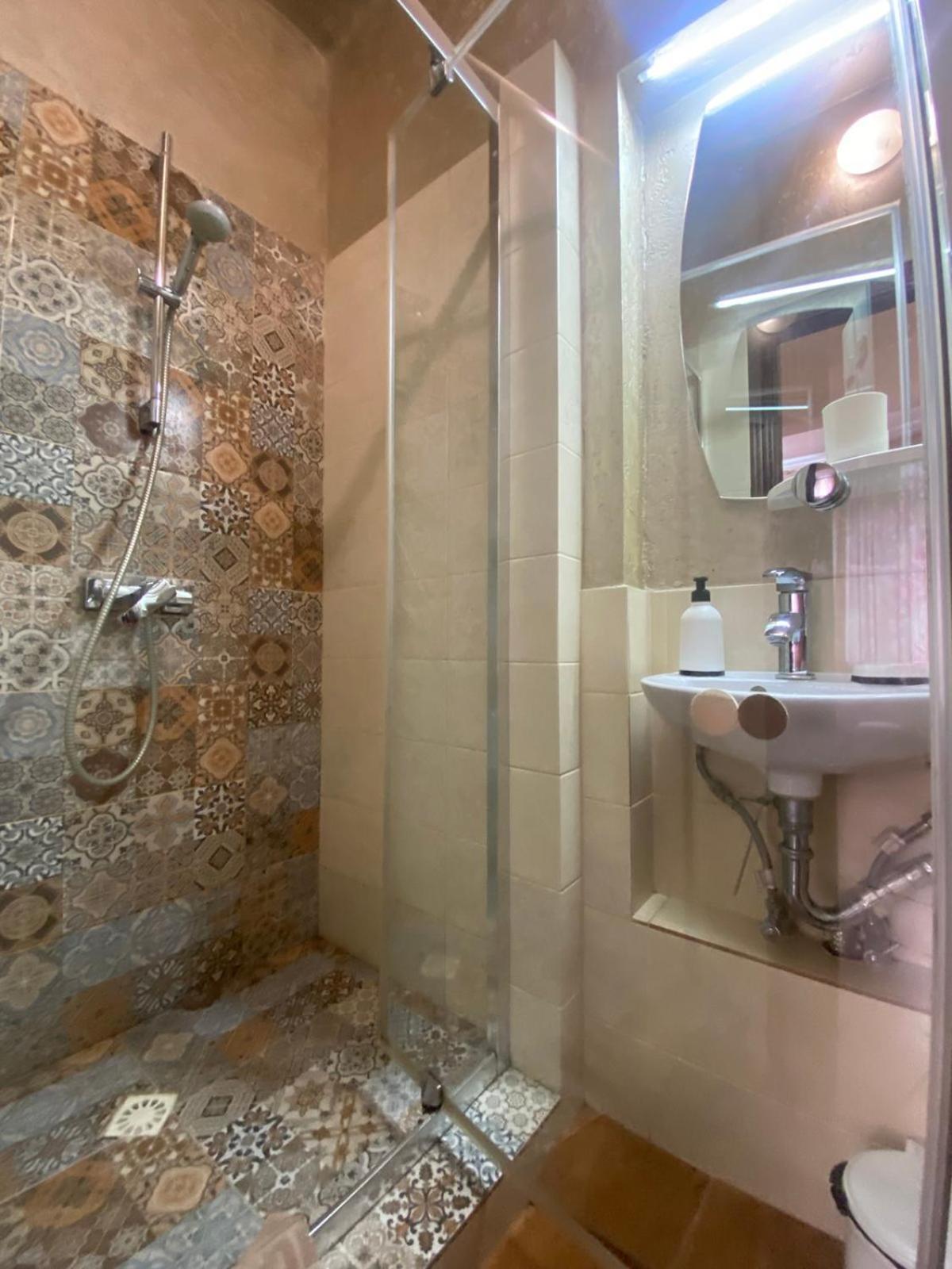 Apartmán Вірменська 14 Центр З Балконом Не Далеко Від Ж Д Вокзалу Звітні Документи Lvov Exteriér fotografie